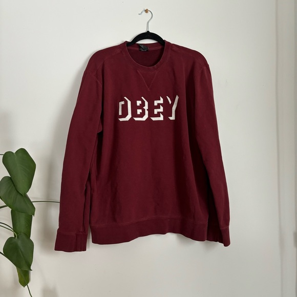 Obey Sweatshirt - Picture 1 of 2